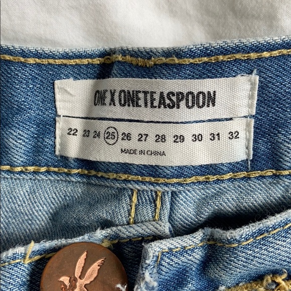 One Teaspoon Bandit shorts - Picture 4 of 4